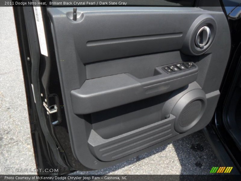 Brilliant Black Crystal Pearl / Dark Slate Gray 2011 Dodge Nitro Heat