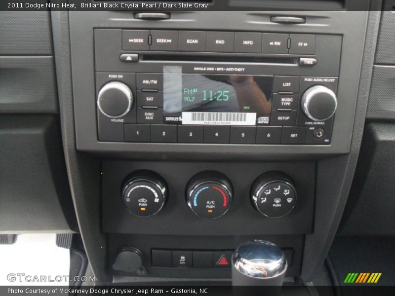 Brilliant Black Crystal Pearl / Dark Slate Gray 2011 Dodge Nitro Heat