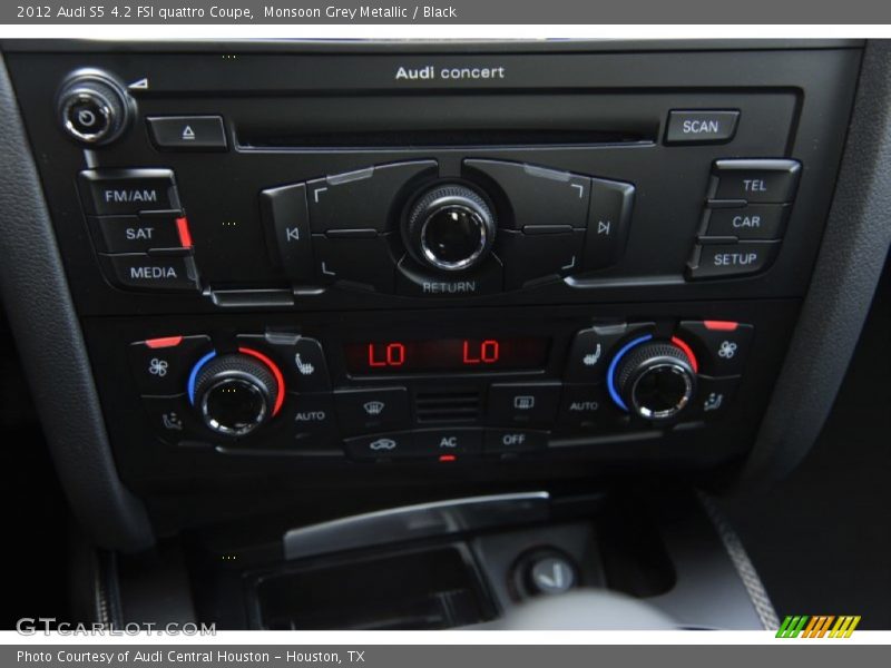 Controls of 2012 S5 4.2 FSI quattro Coupe
