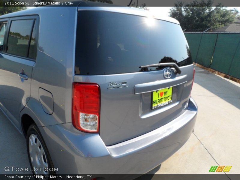 Stingray Metallic / Gray 2011 Scion xB