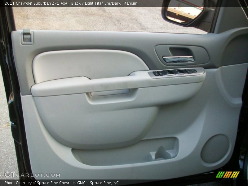 Black / Light Titanium/Dark Titanium 2011 Chevrolet Suburban Z71 4x4