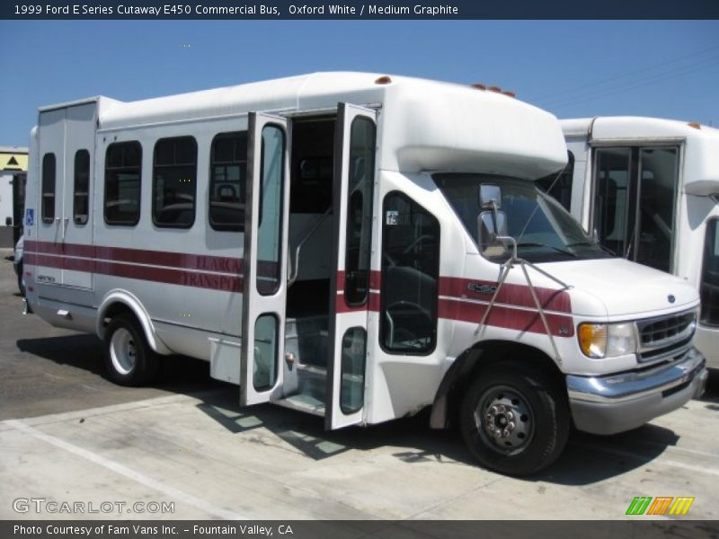 Oxford White / Medium Graphite 1999 Ford E Series Cutaway E450 Commercial Bus