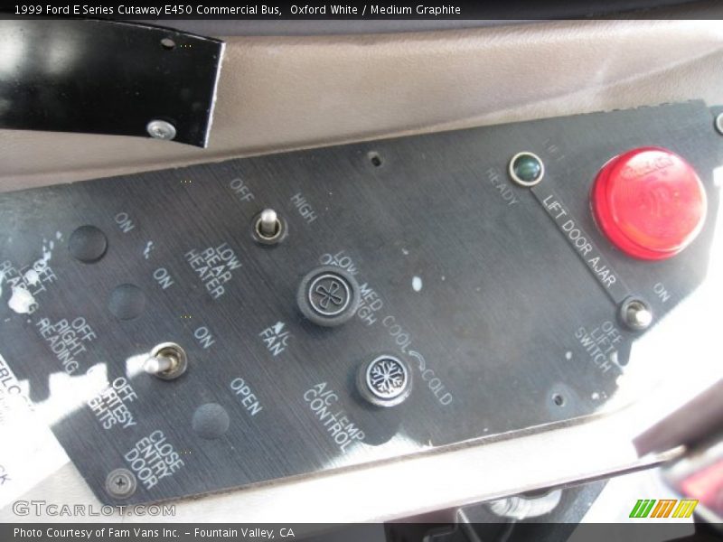 Oxford White / Medium Graphite 1999 Ford E Series Cutaway E450 Commercial Bus