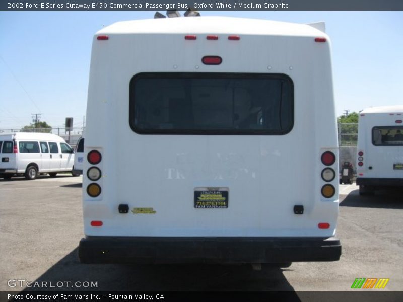 Oxford White / Medium Graphite 2002 Ford E Series Cutaway E450 Commercial Passenger Bus