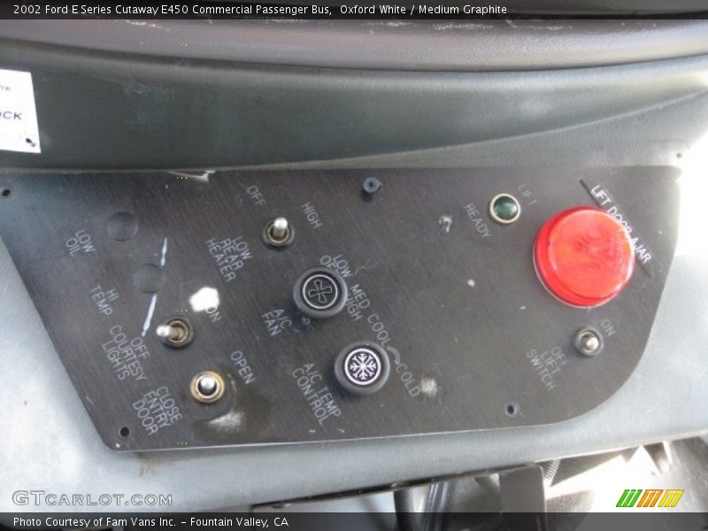 Oxford White / Medium Graphite 2002 Ford E Series Cutaway E450 Commercial Passenger Bus