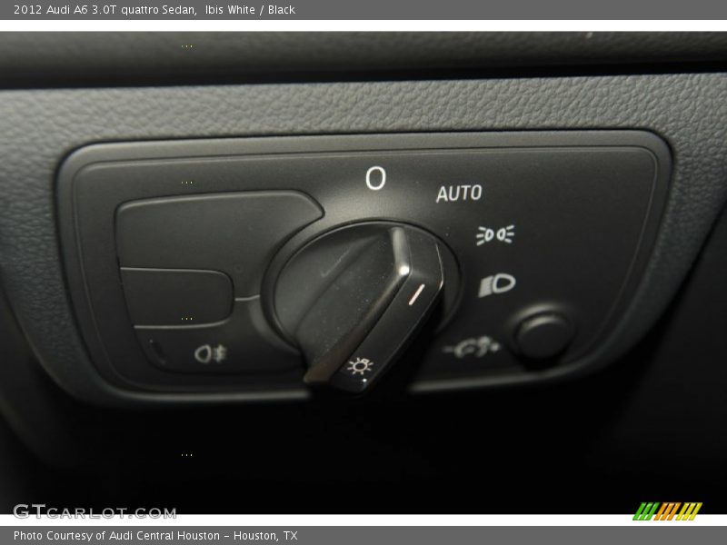 Controls of 2012 A6 3.0T quattro Sedan