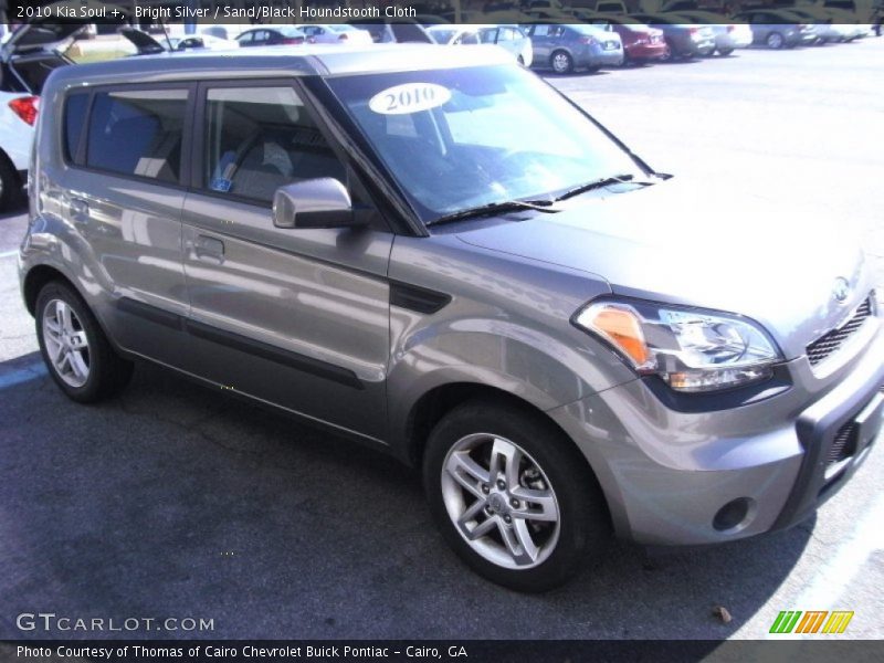 Bright Silver / Sand/Black Houndstooth Cloth 2010 Kia Soul +