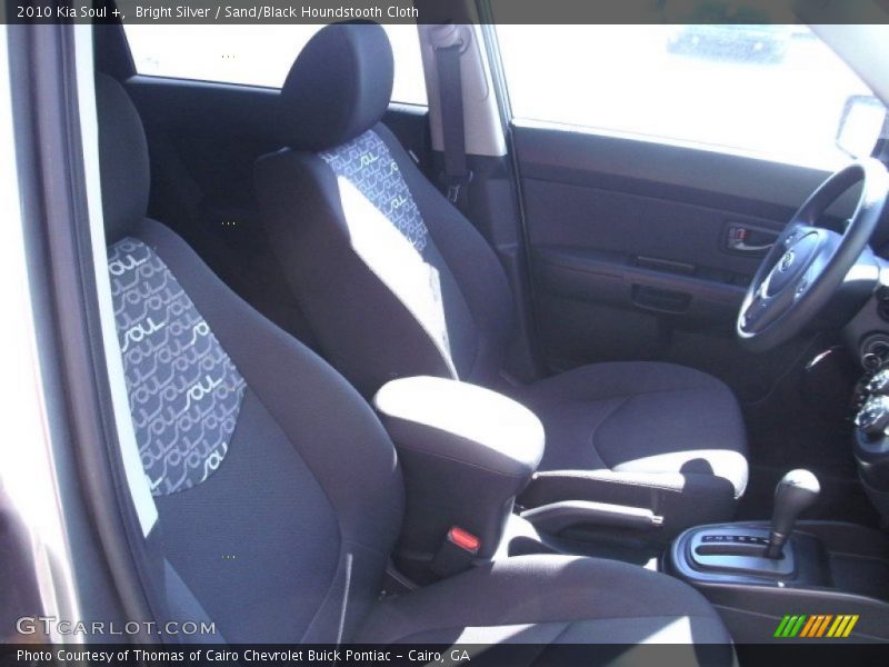 Bright Silver / Sand/Black Houndstooth Cloth 2010 Kia Soul +