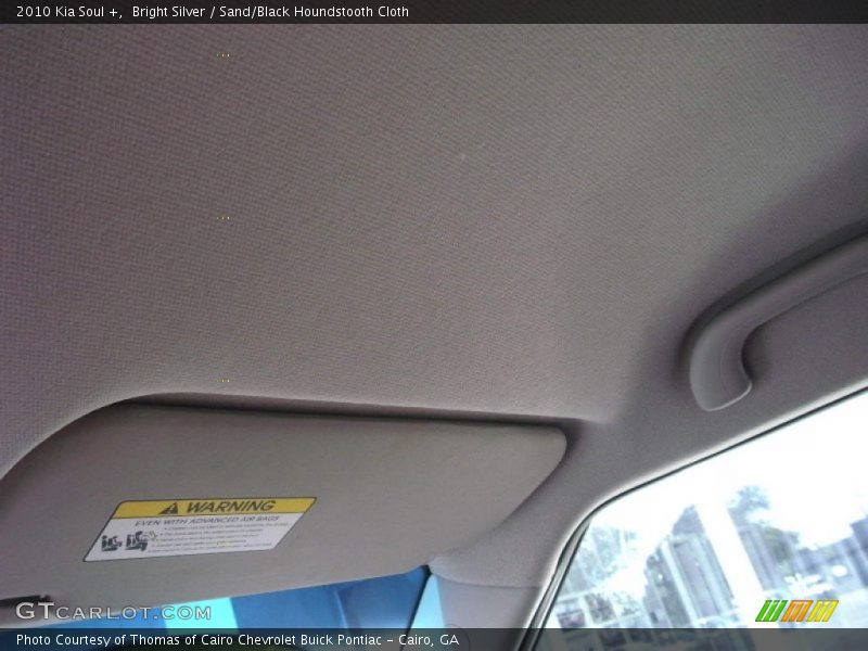 Bright Silver / Sand/Black Houndstooth Cloth 2010 Kia Soul +