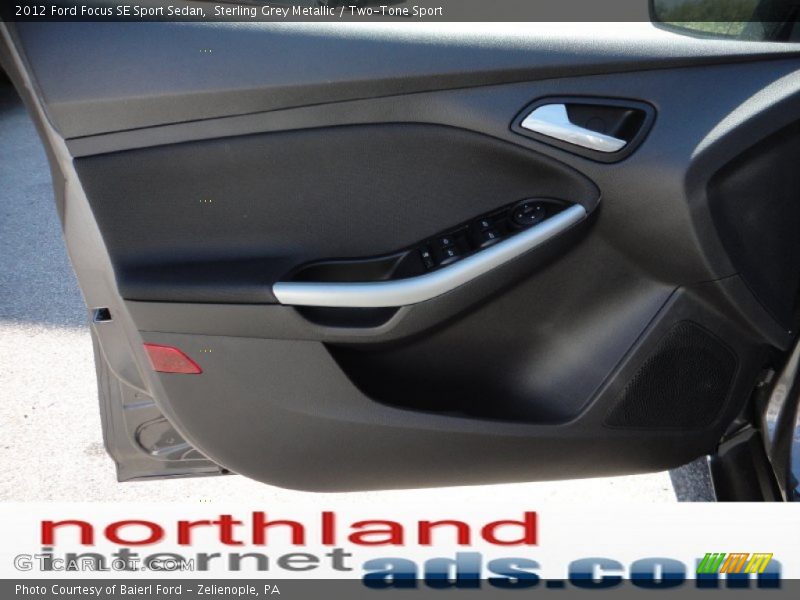 Sterling Grey Metallic / Two-Tone Sport 2012 Ford Focus SE Sport Sedan