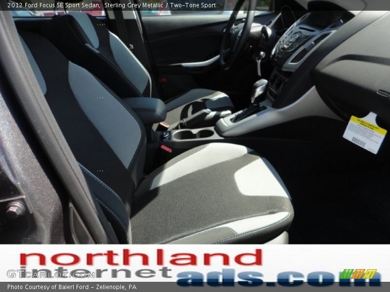 Sterling Grey Metallic / Two-Tone Sport 2012 Ford Focus SE Sport Sedan