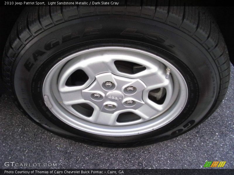 Light Sandstone Metallic / Dark Slate Gray 2010 Jeep Patriot Sport