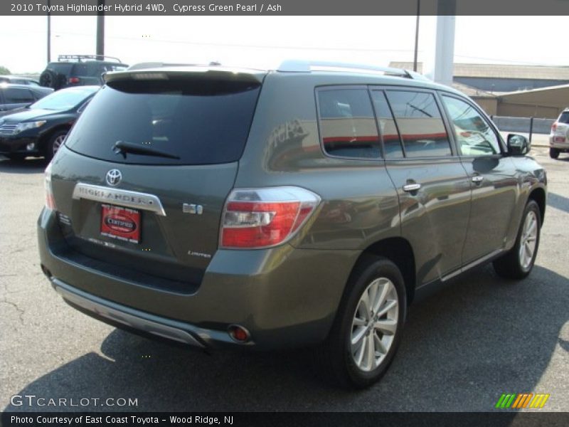 Cypress Green Pearl / Ash 2010 Toyota Highlander Hybrid 4WD