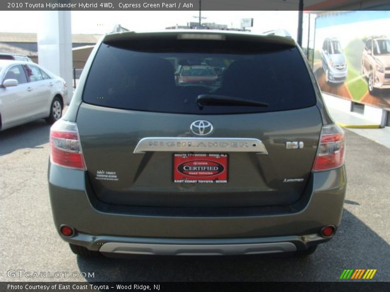 Cypress Green Pearl / Ash 2010 Toyota Highlander Hybrid 4WD