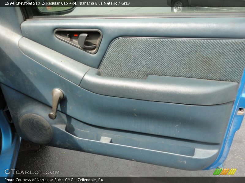 Bahama Blue Metallic / Gray 1994 Chevrolet S10 LS Regular Cab 4x4