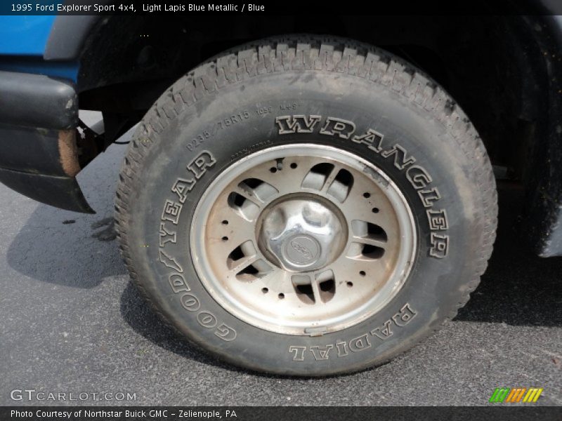 Light Lapis Blue Metallic / Blue 1995 Ford Explorer Sport 4x4