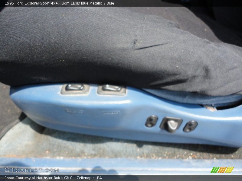 Light Lapis Blue Metallic / Blue 1995 Ford Explorer Sport 4x4