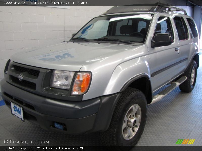 Silver Ice Metallic / Dusk 2000 Nissan Xterra SE V6 4x4