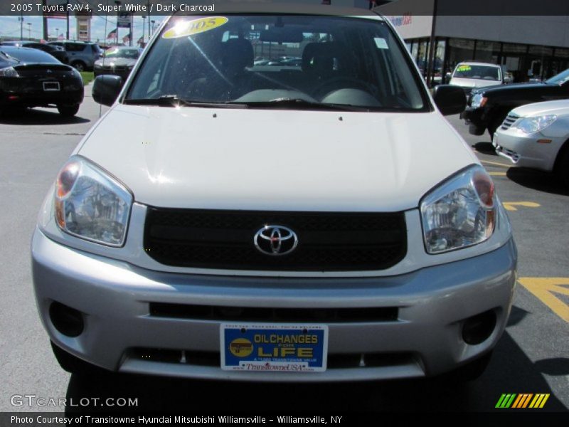 Super White / Dark Charcoal 2005 Toyota RAV4