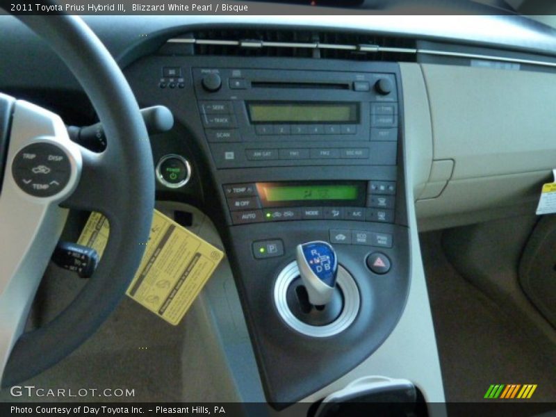 Blizzard White Pearl / Bisque 2011 Toyota Prius Hybrid III
