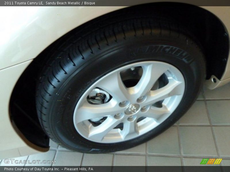 Sandy Beach Metallic / Bisque 2011 Toyota Camry LE