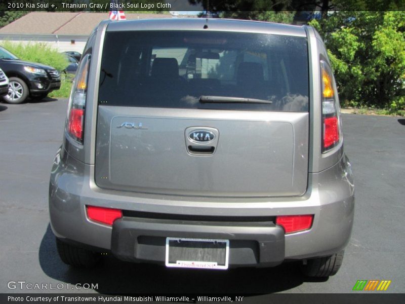 Titanium Gray / Black Soul Logo Cloth 2010 Kia Soul +