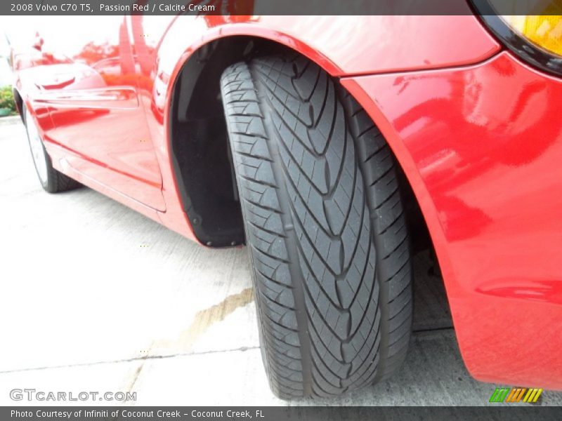 Passion Red / Calcite Cream 2008 Volvo C70 T5