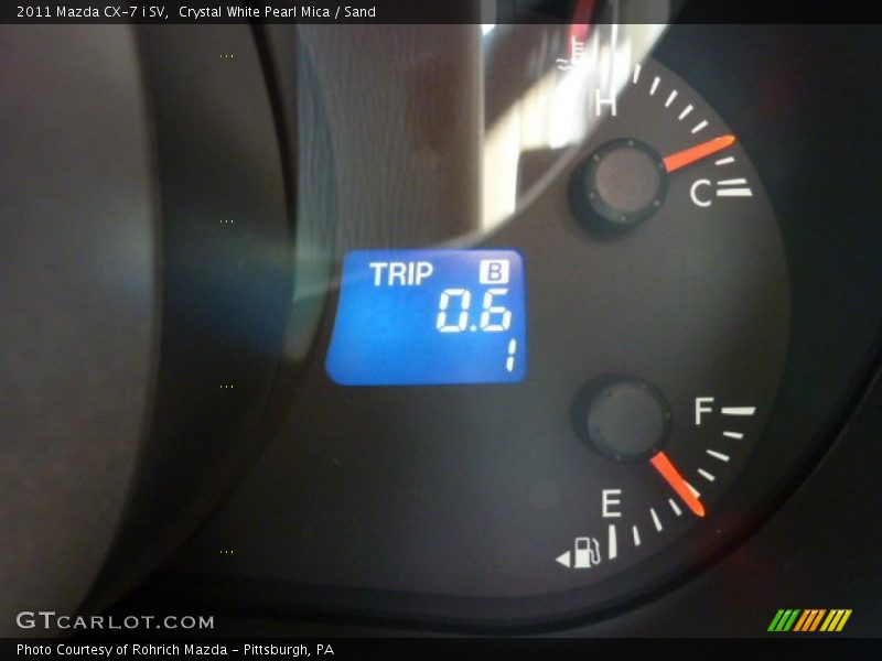 Crystal White Pearl Mica / Sand 2011 Mazda CX-7 i SV