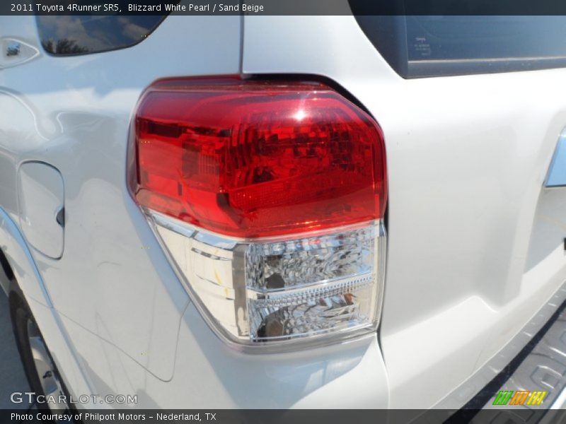 Blizzard White Pearl / Sand Beige 2011 Toyota 4Runner SR5