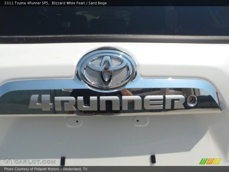Blizzard White Pearl / Sand Beige 2011 Toyota 4Runner SR5