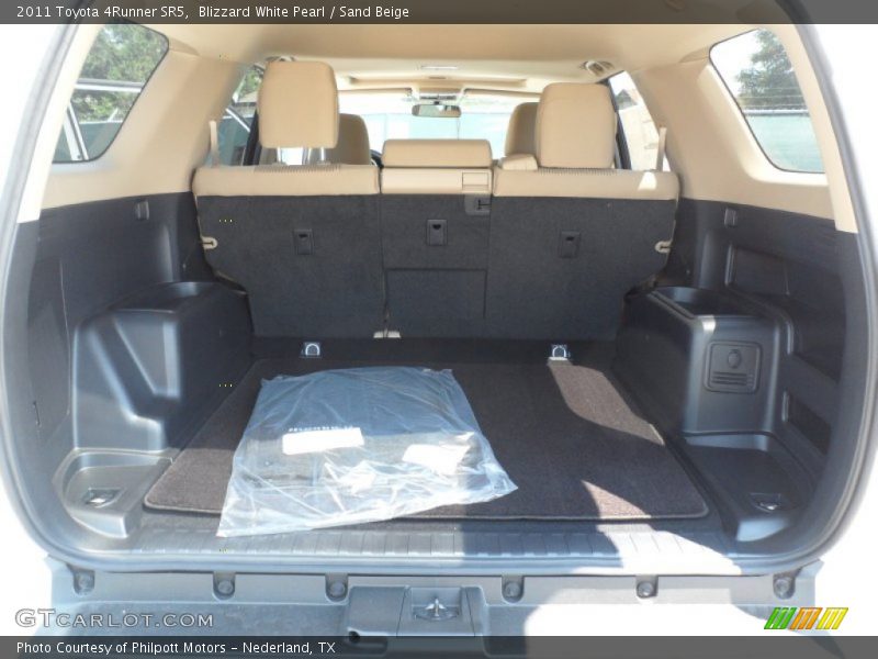 Blizzard White Pearl / Sand Beige 2011 Toyota 4Runner SR5