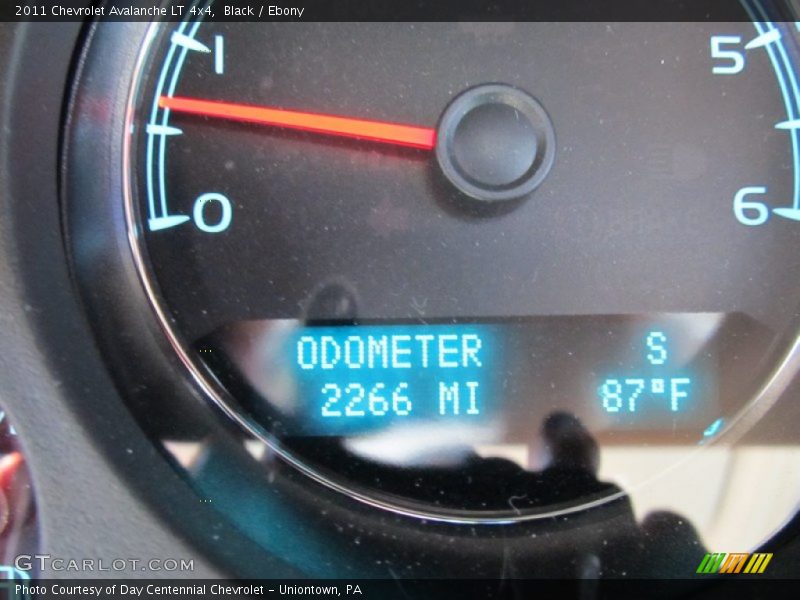 Black / Ebony 2011 Chevrolet Avalanche LT 4x4
