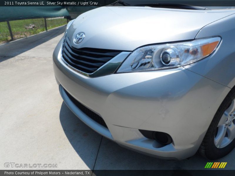 Silver Sky Metallic / Light Gray 2011 Toyota Sienna LE