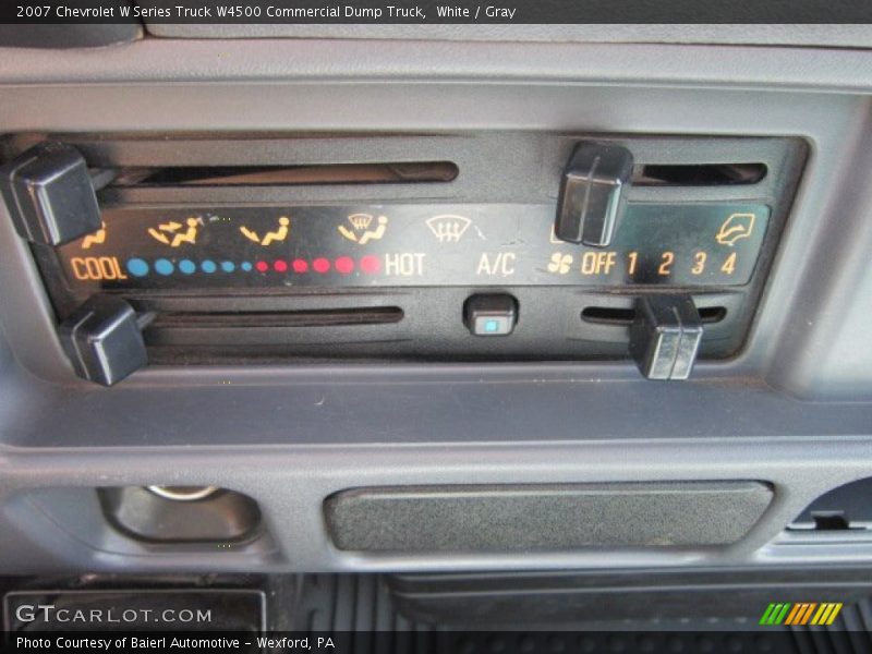 Controls of 2007 W Series Truck W4500 Commercial Dump Truck