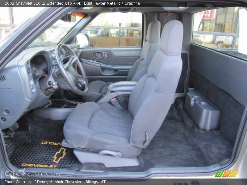  2003 S10 LS Extended Cab 4x4 Graphite Interior