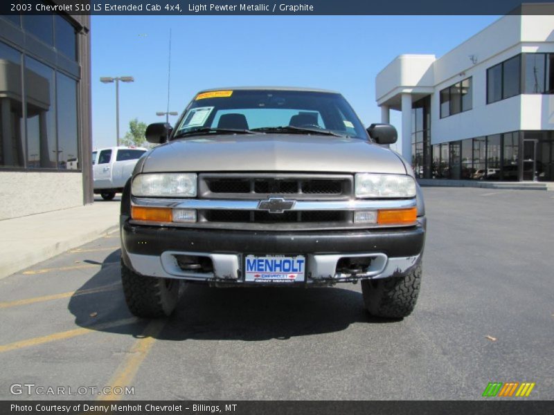 Light Pewter Metallic / Graphite 2003 Chevrolet S10 LS Extended Cab 4x4