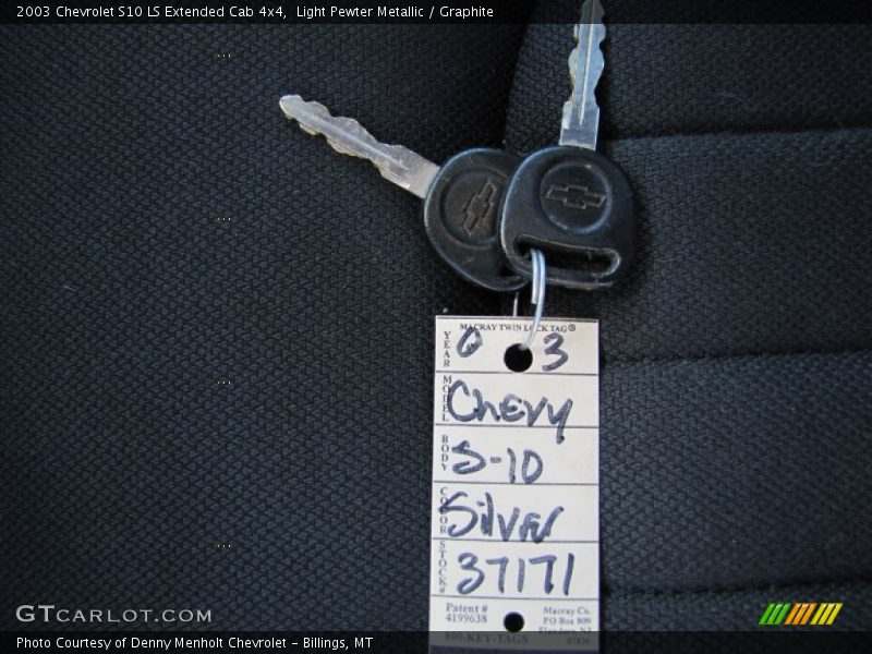 Keys of 2003 S10 LS Extended Cab 4x4