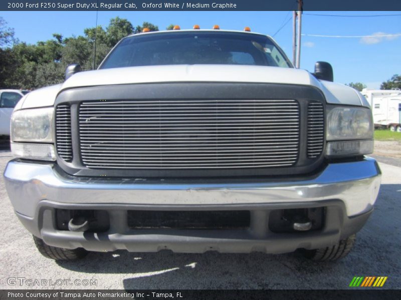 Oxford White / Medium Graphite 2000 Ford F250 Super Duty XL Regular Cab