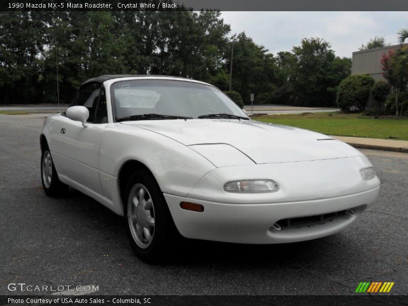 Front 3/4 View of 1990 MX-5 Miata Roadster