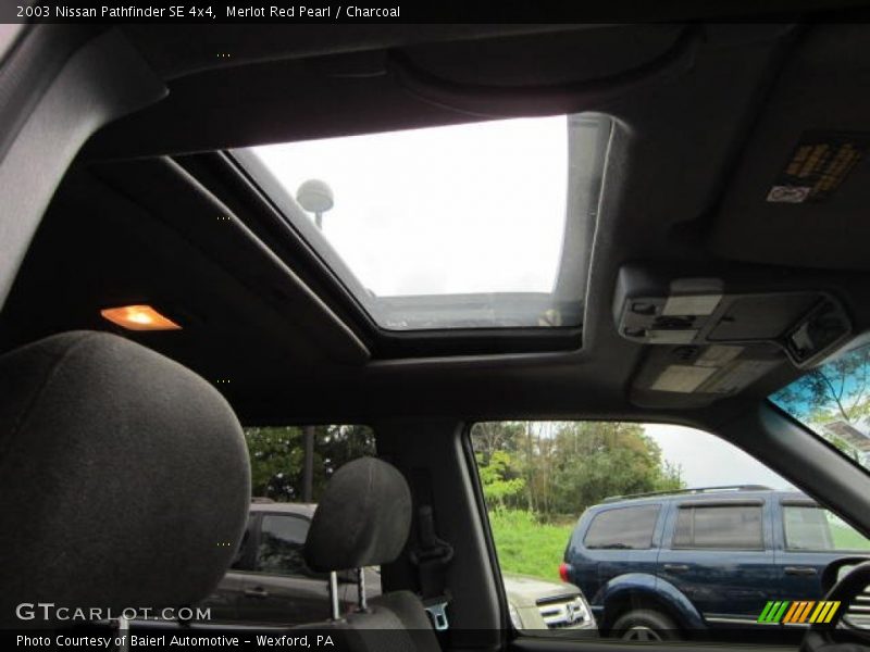 Merlot Red Pearl / Charcoal 2003 Nissan Pathfinder SE 4x4