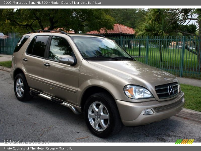 Front 3/4 View of 2002 ML 500 4Matic