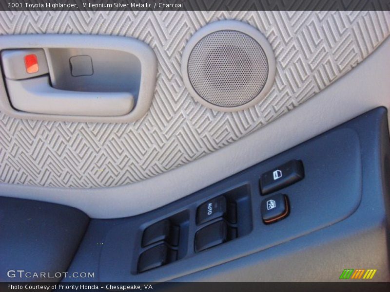 Millennium Silver Metallic / Charcoal 2001 Toyota Highlander