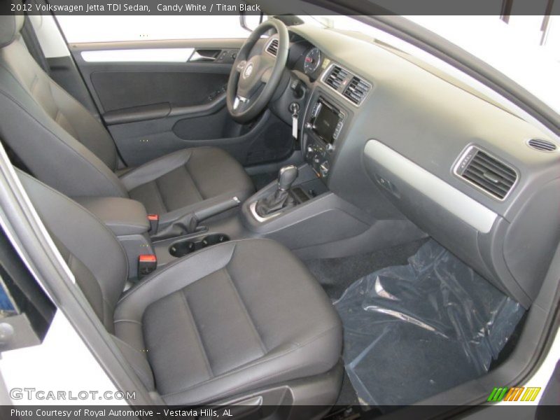 Candy White / Titan Black 2012 Volkswagen Jetta TDI Sedan