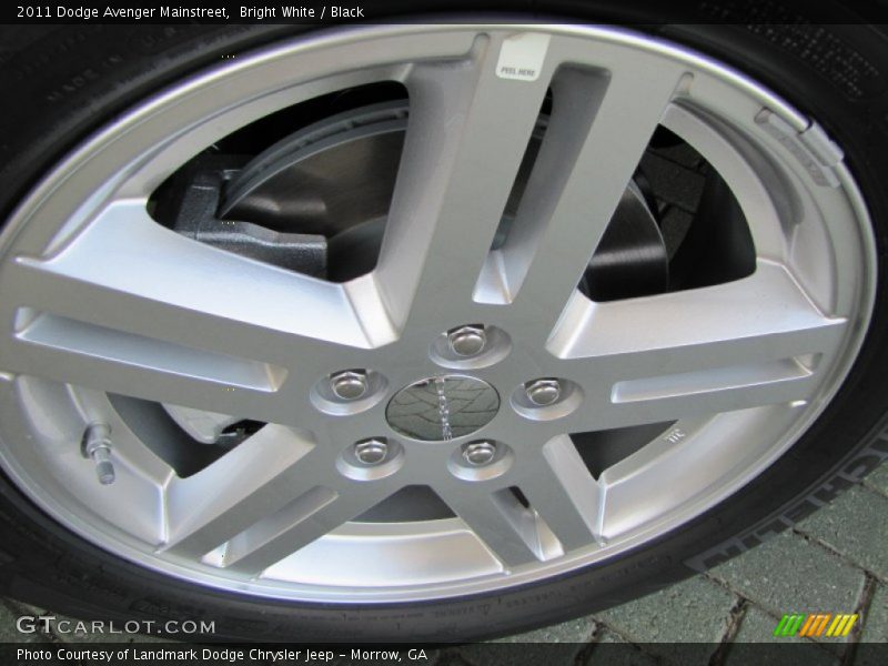 Bright White / Black 2011 Dodge Avenger Mainstreet
