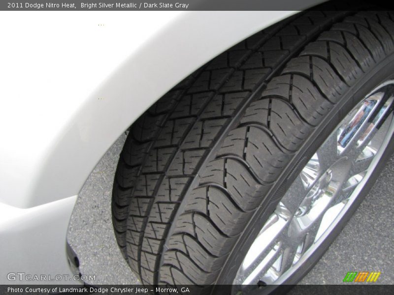 Bright Silver Metallic / Dark Slate Gray 2011 Dodge Nitro Heat