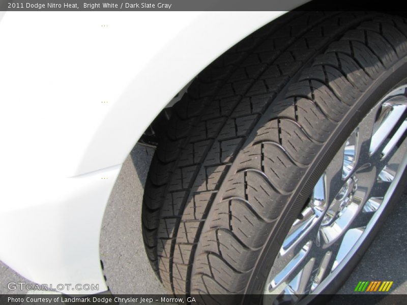 Bright White / Dark Slate Gray 2011 Dodge Nitro Heat