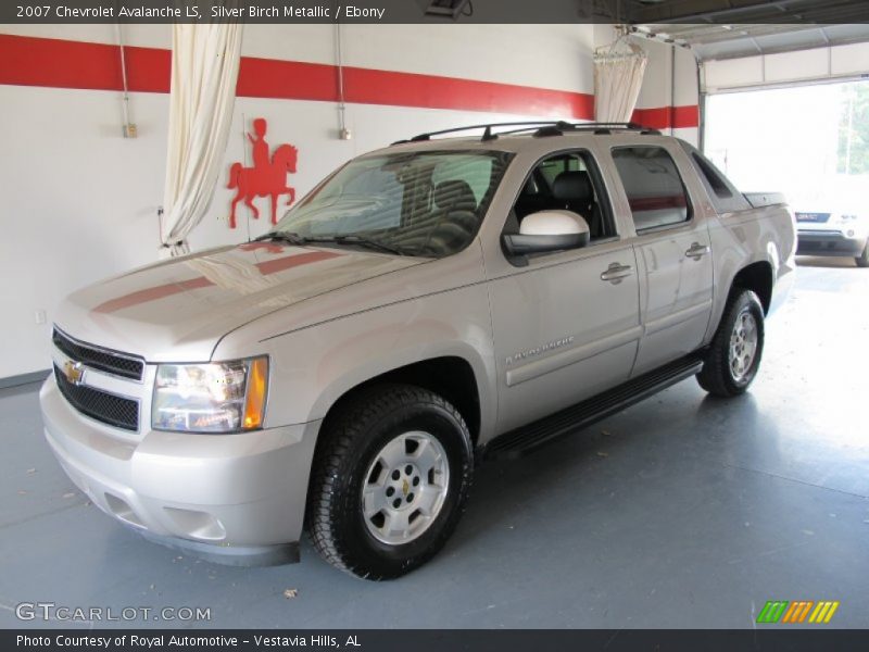 Silver Birch Metallic / Ebony 2007 Chevrolet Avalanche LS