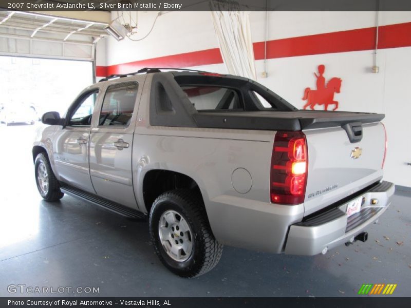 Silver Birch Metallic / Ebony 2007 Chevrolet Avalanche LS