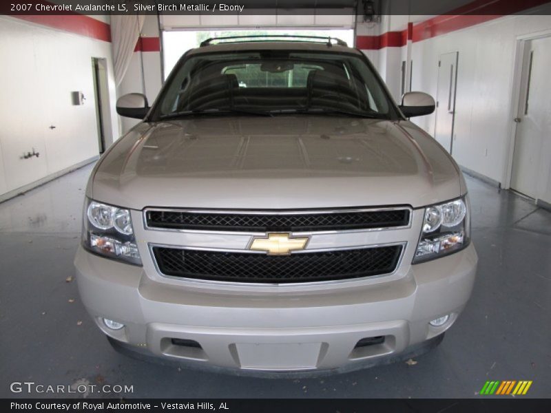 Silver Birch Metallic / Ebony 2007 Chevrolet Avalanche LS