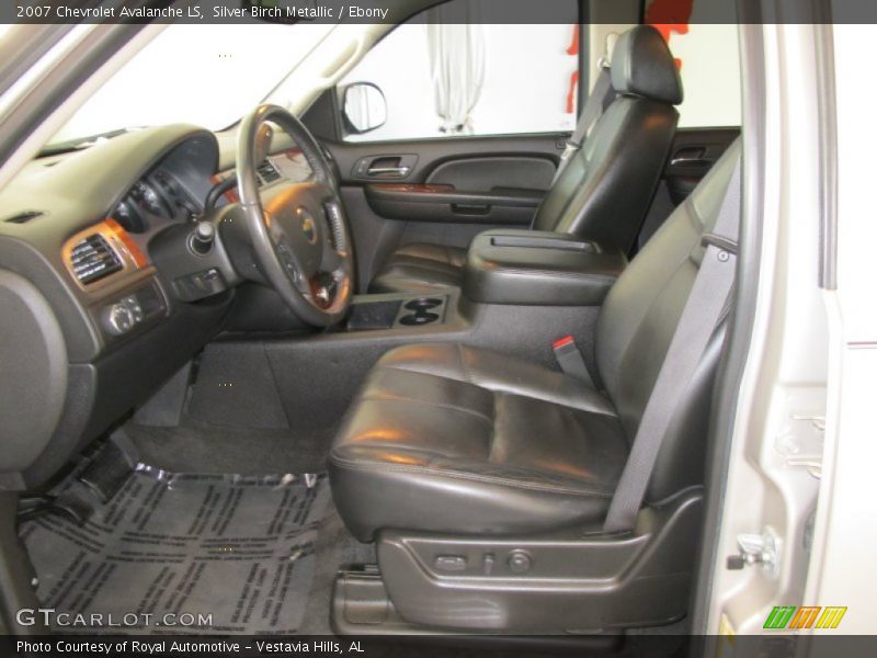Silver Birch Metallic / Ebony 2007 Chevrolet Avalanche LS